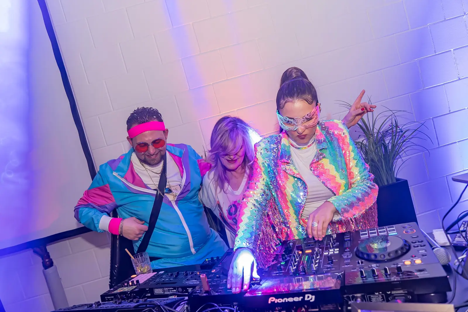 DJs bei einer Veranstaltung